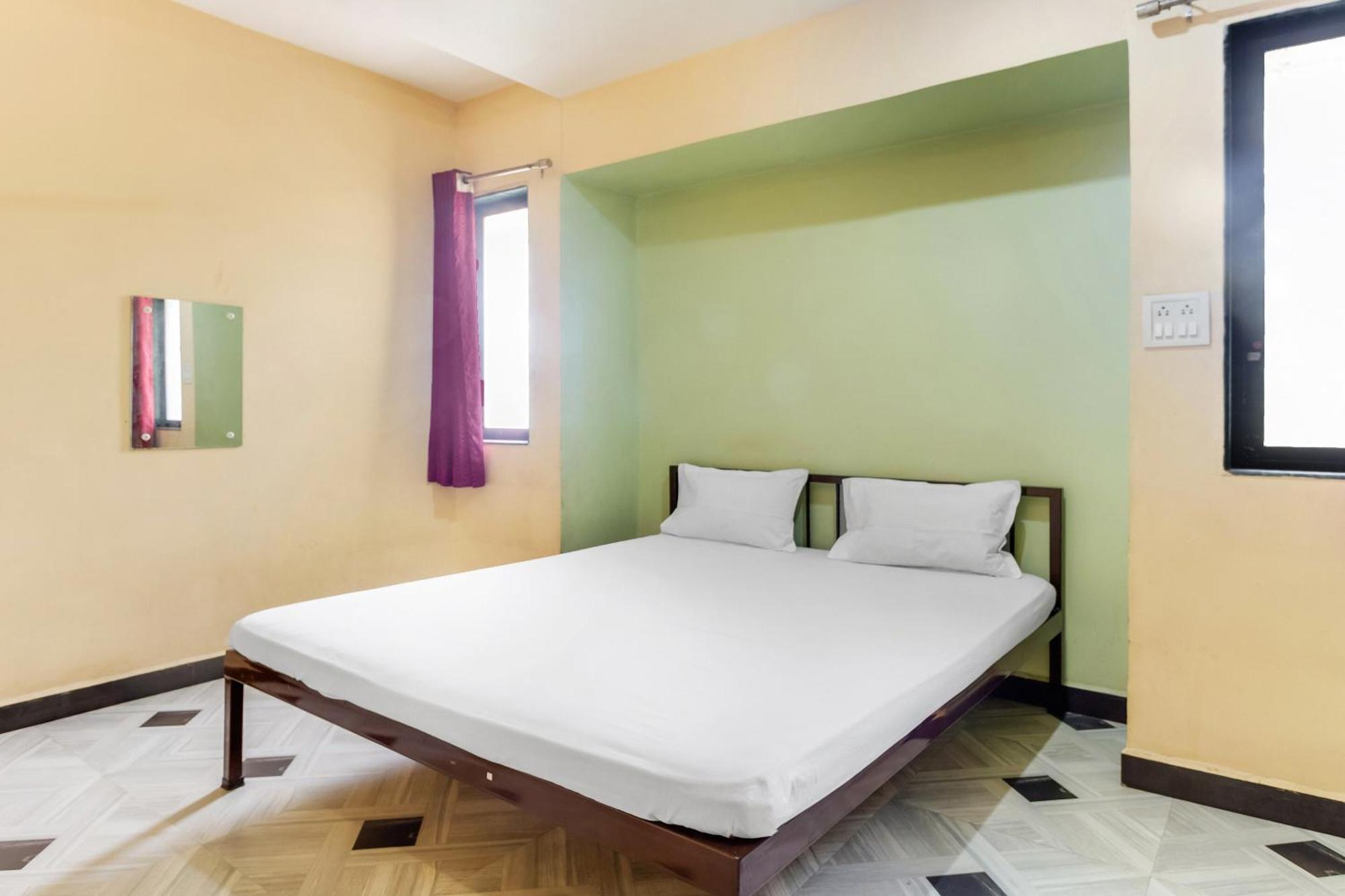 Hotel Spot On Harihar Lodging And Yatri Niwas Kolhápur Exteriér fotografie
