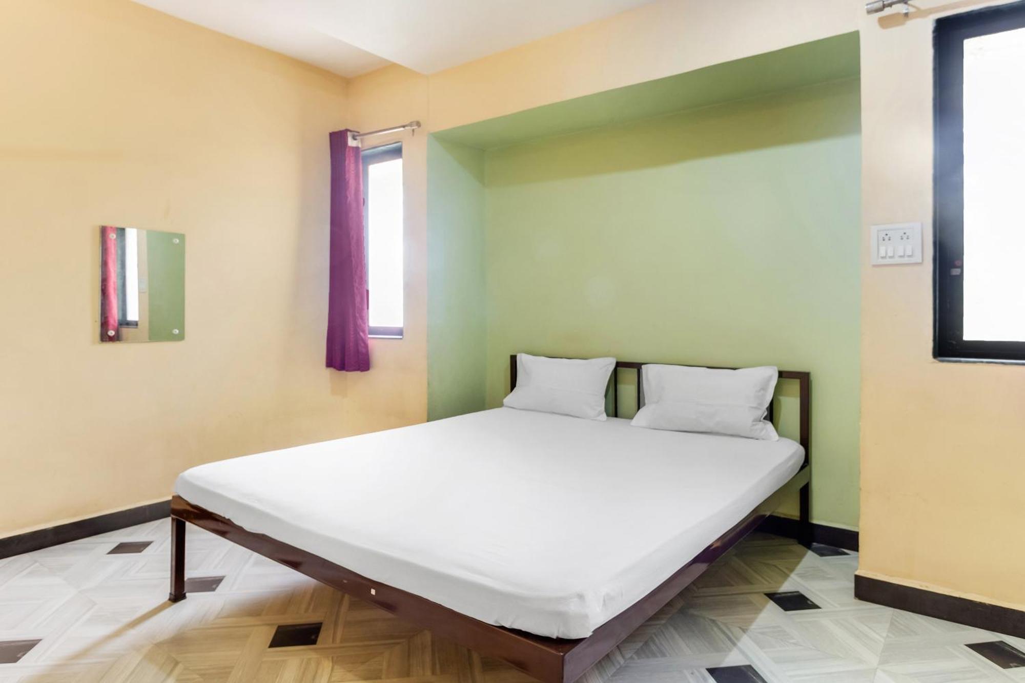 Hotel Spot On Harihar Lodging And Yatri Niwas Kolhápur Exteriér fotografie