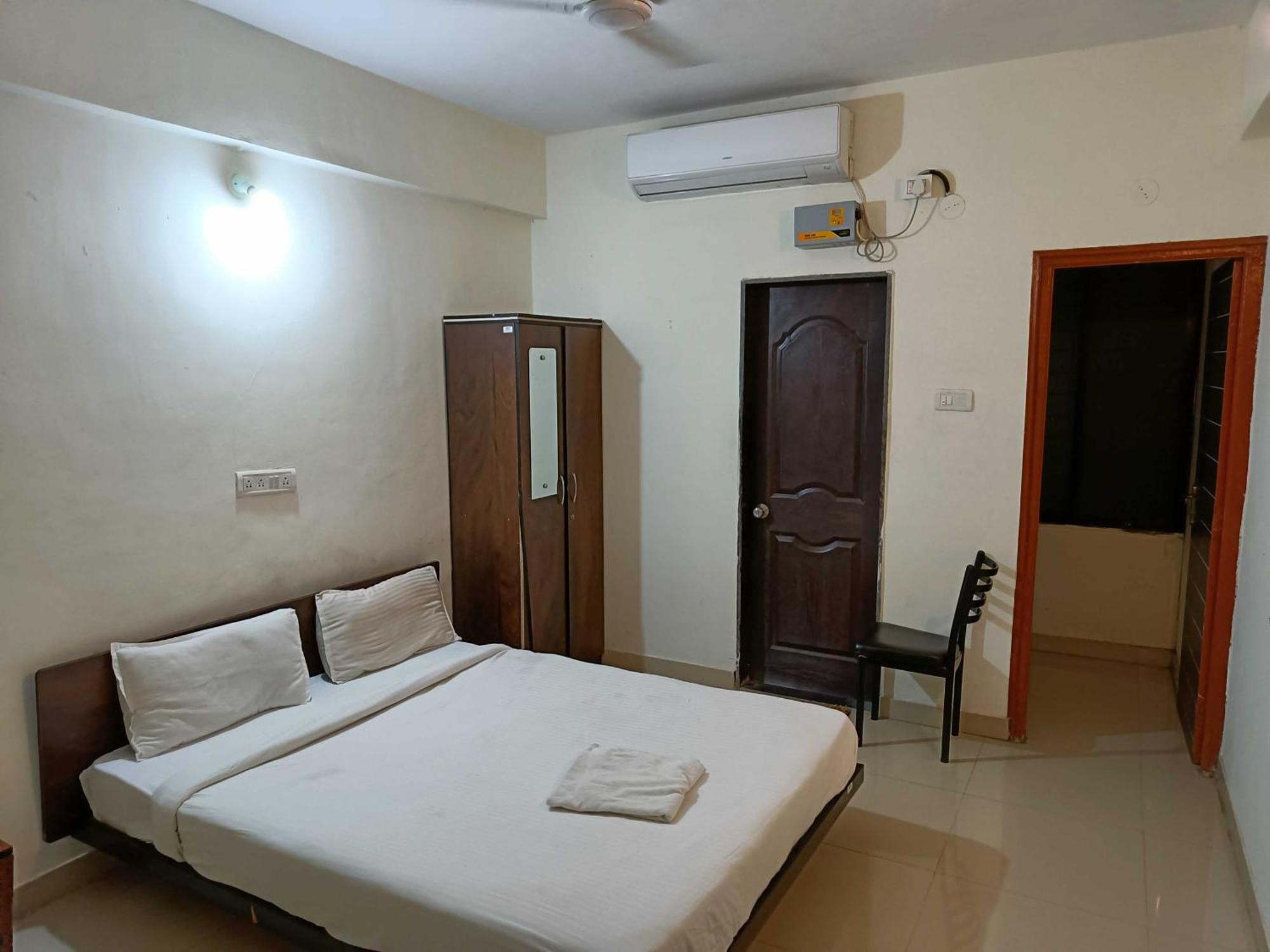 Hotel Spot On Harihar Lodging And Yatri Niwas Kolhápur Exteriér fotografie