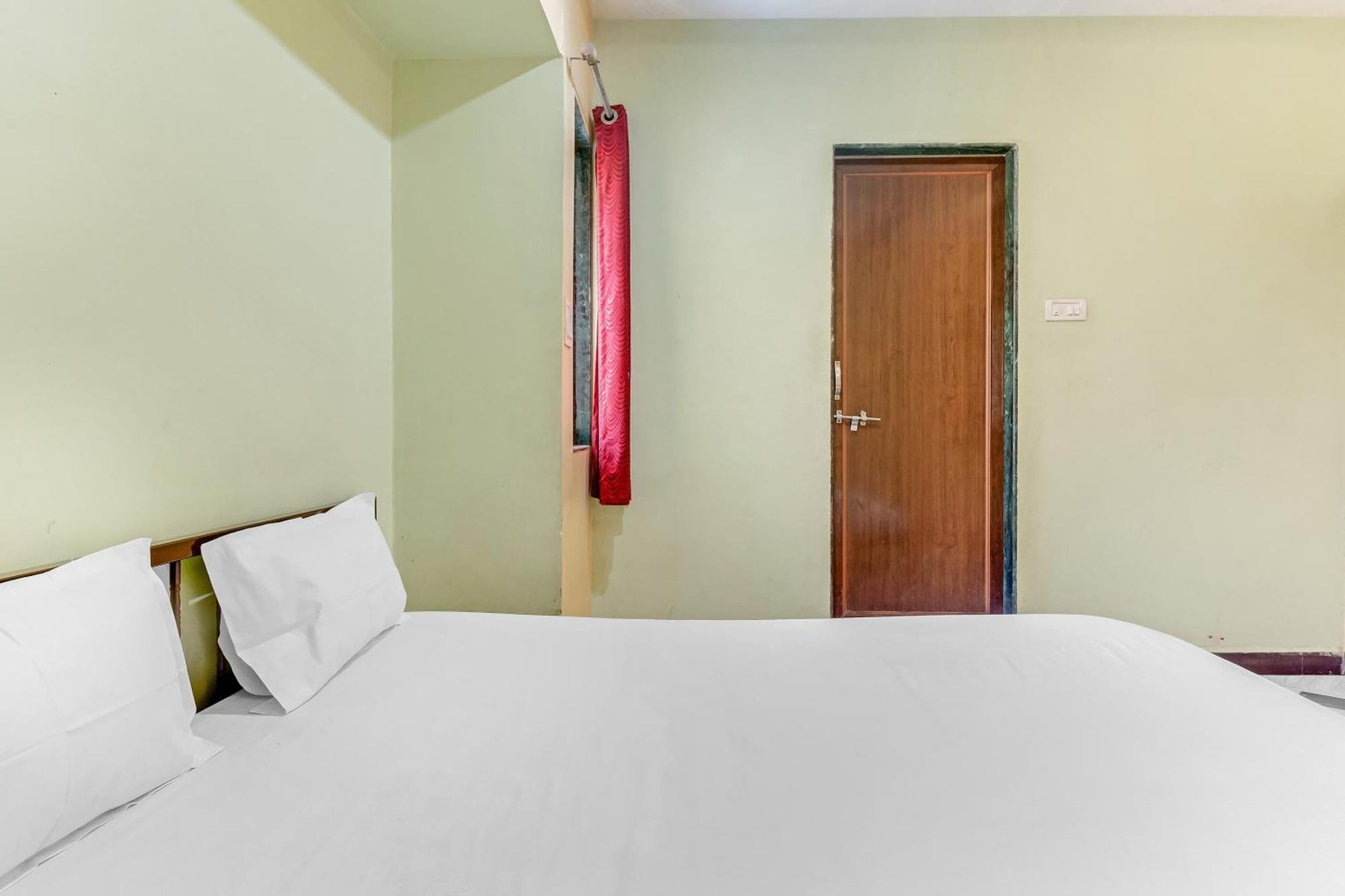 Hotel Spot On Harihar Lodging And Yatri Niwas Kolhápur Exteriér fotografie